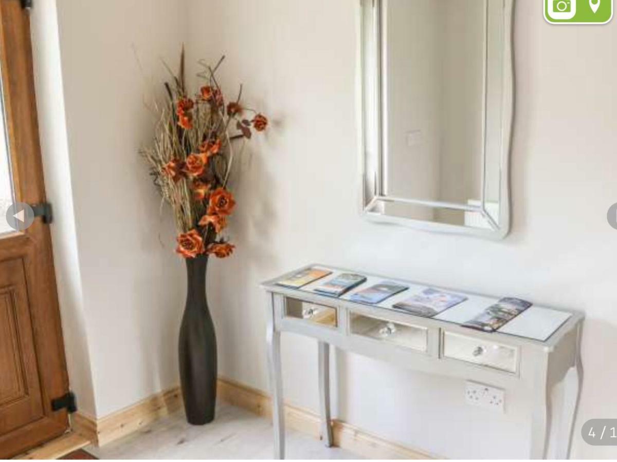 Reek View - Two Bedroom Cottage Westport Bagian luar foto