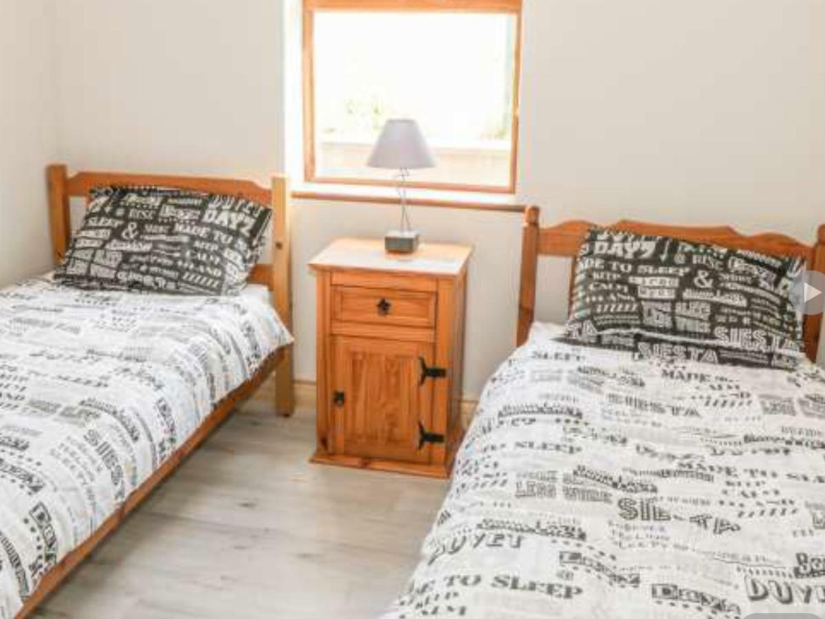 Reek View - Two Bedroom Cottage Westport Bagian luar foto