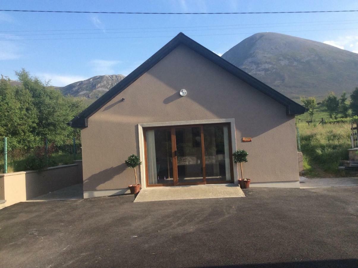 Reek View - Two Bedroom Cottage Westport Bagian luar foto